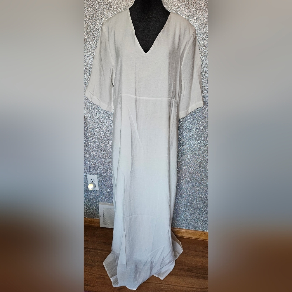 Chic Cream Maxi Dress